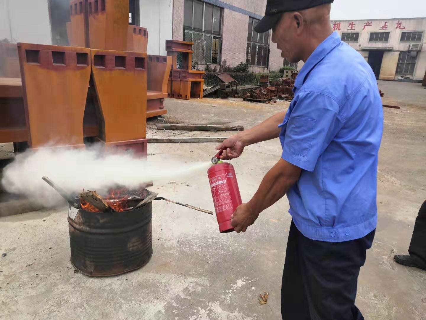 數(shù)控雕銑機,模具雕銑機,立式加工中心,石墨雕銑機-凱博數(shù)控